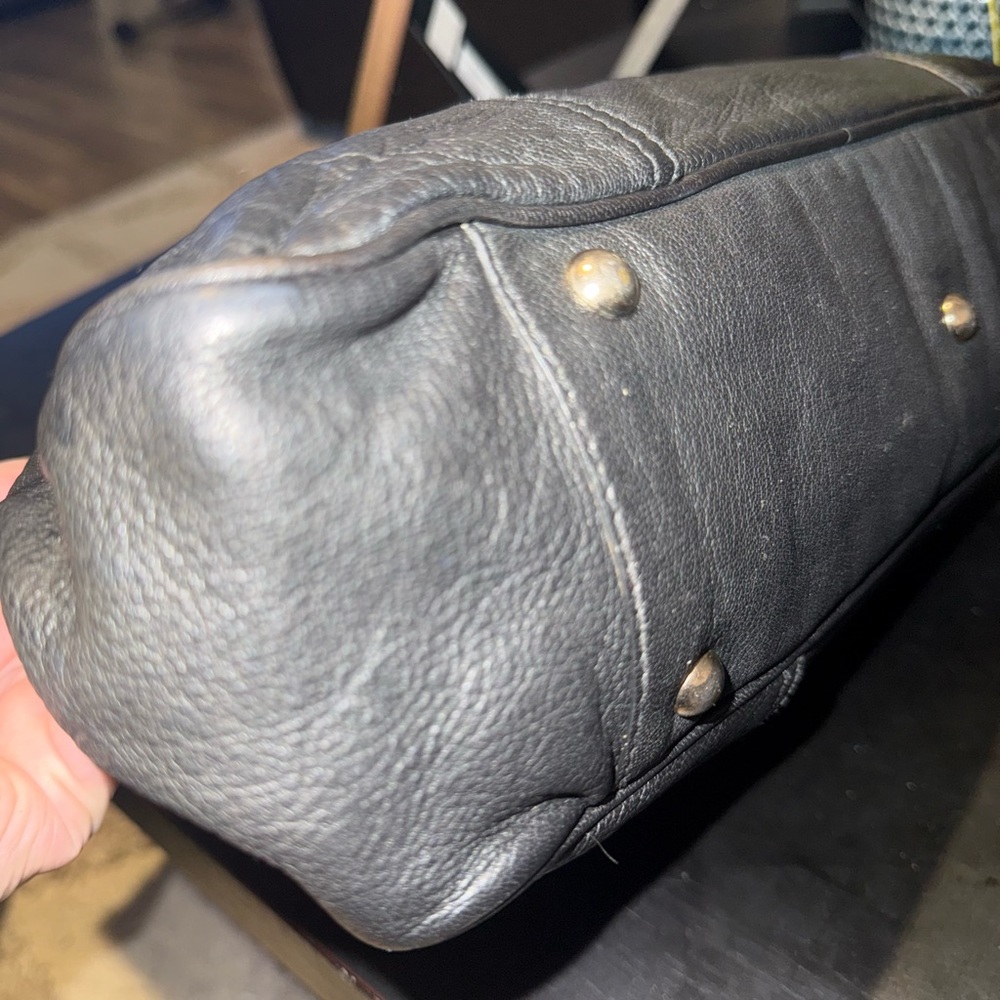 Gucci Black Leather Shoulder Bag - Picture 5 of 9